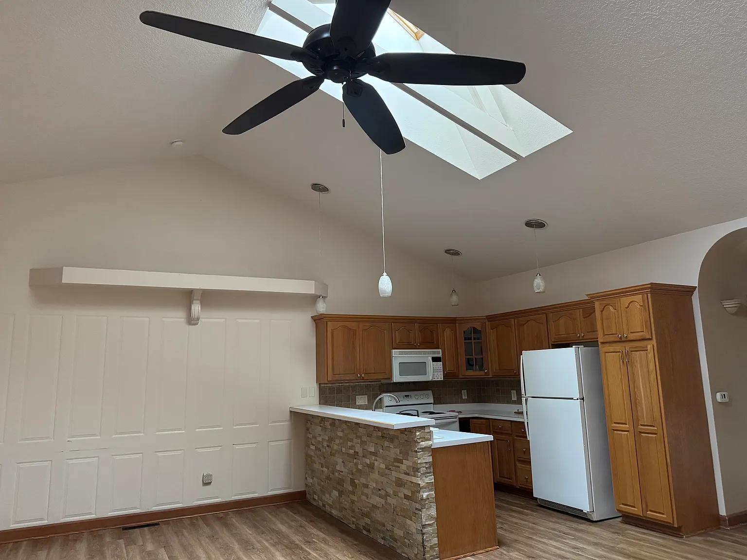 2 bed, 1635 sqft, $1,600 — Photo 3