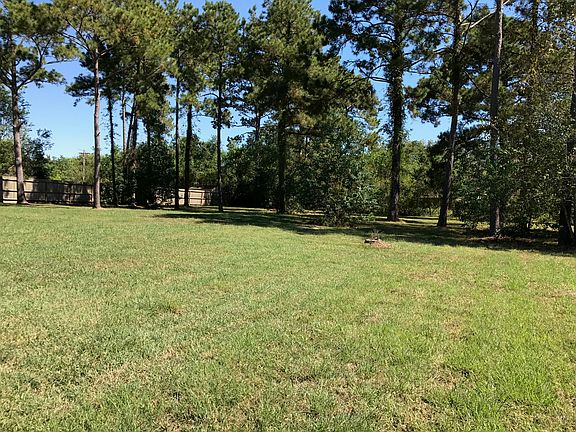 3rd image of 5609 Forest Cove Dr