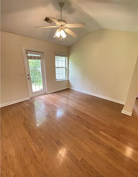 30 Twin Oaks Pl — Photo 6