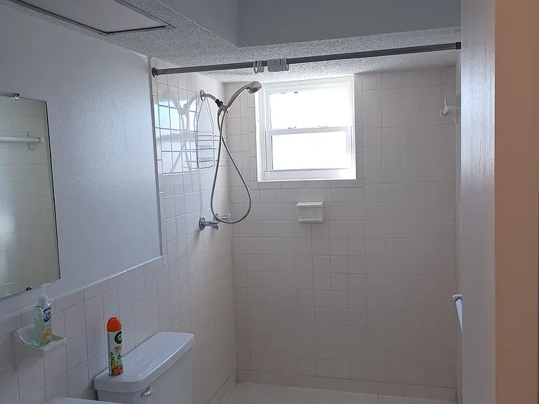 6437 Limerick Ave — Photo 11