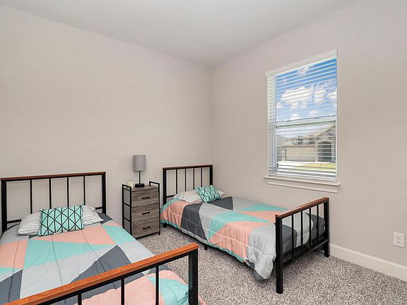4th image of 7612 Lumberjack Ln
