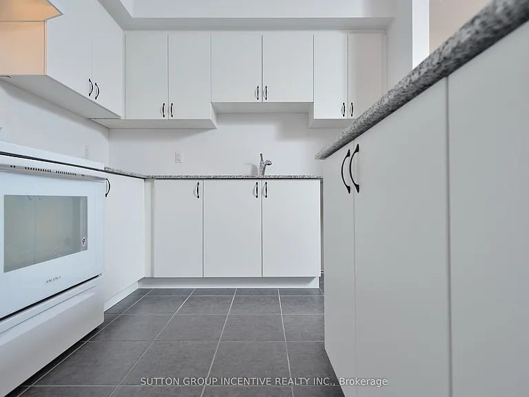 306 Essa Rd #505 — Photo 17