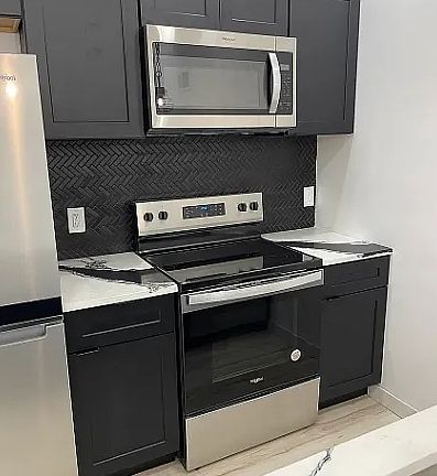 2nd image of 1127 W Cumberland St #B