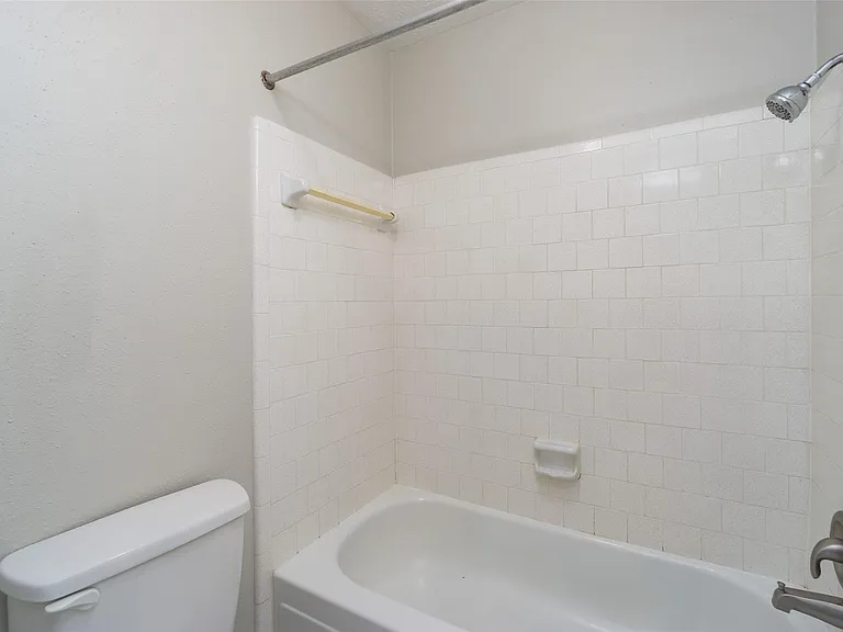 2902 Laurelridge Dr — Photo 21