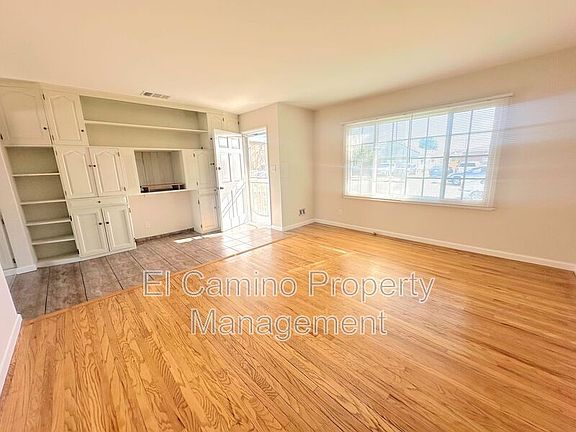 3rd image of 10721 Claussen St