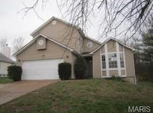 5251 Elk Trail Dr, Florissant, MO 63033