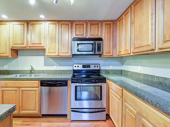 3rd image of 14300 32nd Ave NE APT 207