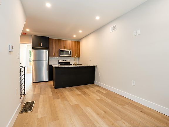3rd image of 1915 S Norwood St #1