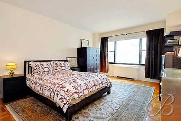 Sold by Bellmarc Realty | media 18