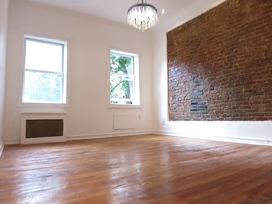 Rented by MNS | media 9