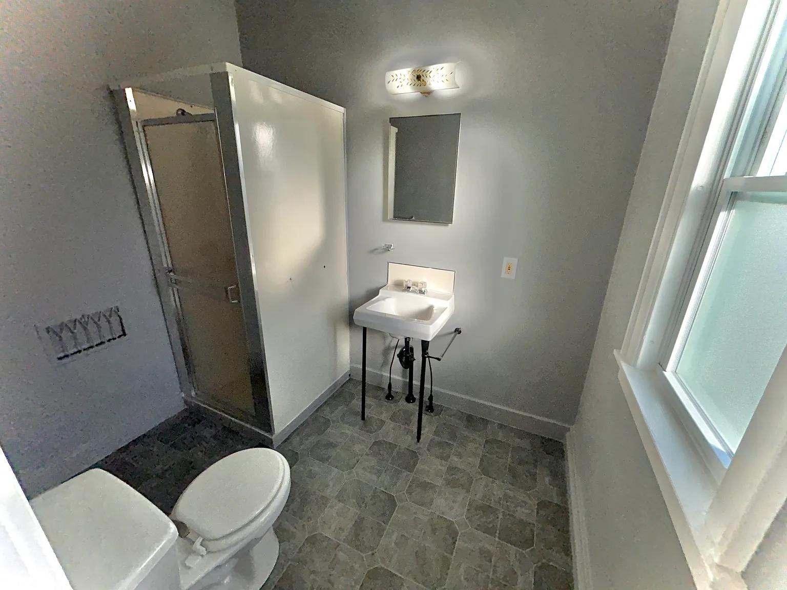 Studio, 320 sqft, $750 — Photo 1
