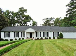 2051 2nd St NW, Hickory, NC 28601