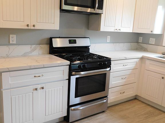 4th image of 3768 Wilcox St
