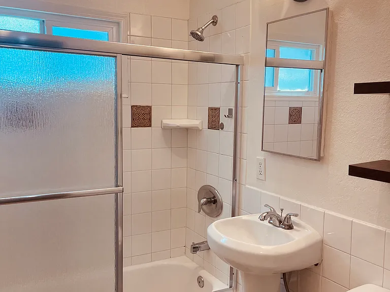 33 Granada Ave #D — Photo 8