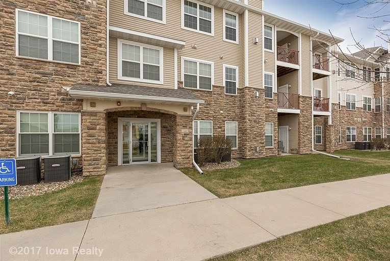 1st image of 1329 SE University Ave Unit 303