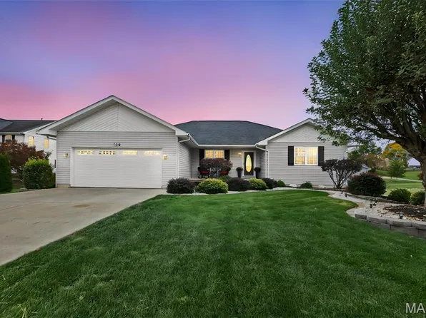106 Elm Dr, Edwardsville, IL 62025