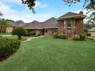 5020 Bridgewater Dr, Arlington, TX 76017