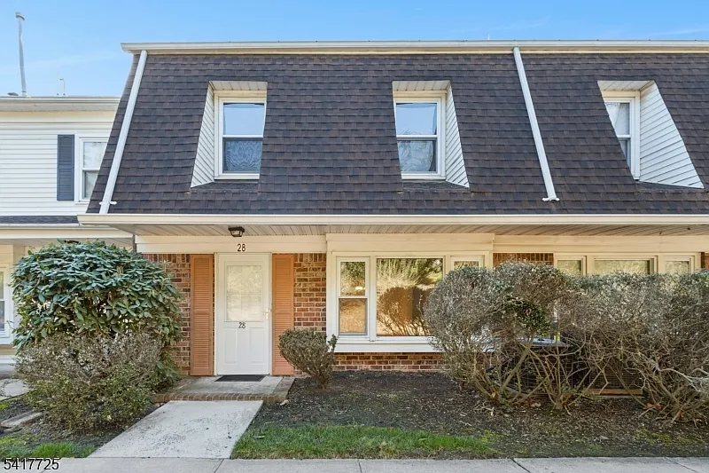 28 Wareham Ct photo 1