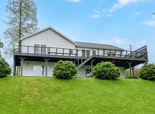 10646 Stoney Point Dr, Delton, MI 49046