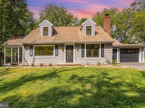 191 Pinetown Rd, Leola, PA 17540