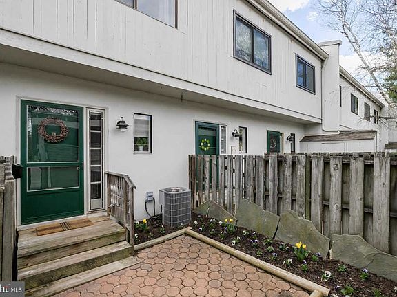 2nd image of 671 Summit House