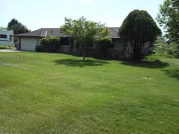 8230 Short Rd photo 1