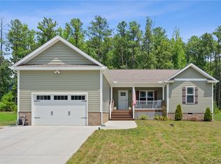 14201 Laketree Dr, Chester, VA 23831