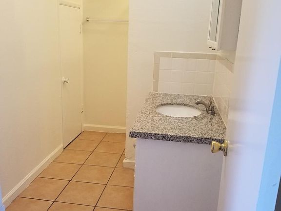 Downstairs bathroon/shower