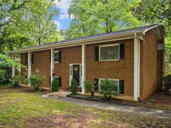 5281 Silas Creek Pkwy, Winston Salem, NC 27106