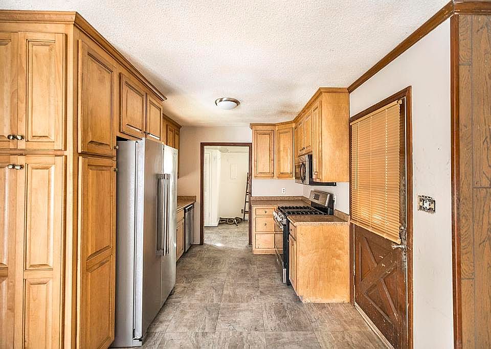 13th image of this home