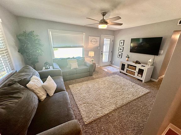 4th image of 10833 W Denis Ave
