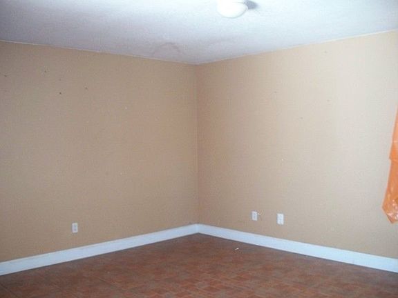 3rd image of 155 N Hinkley Ave