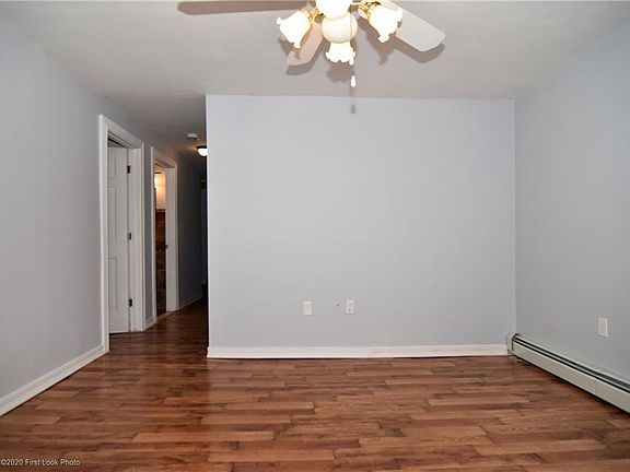 3rd image of 115 Vine St