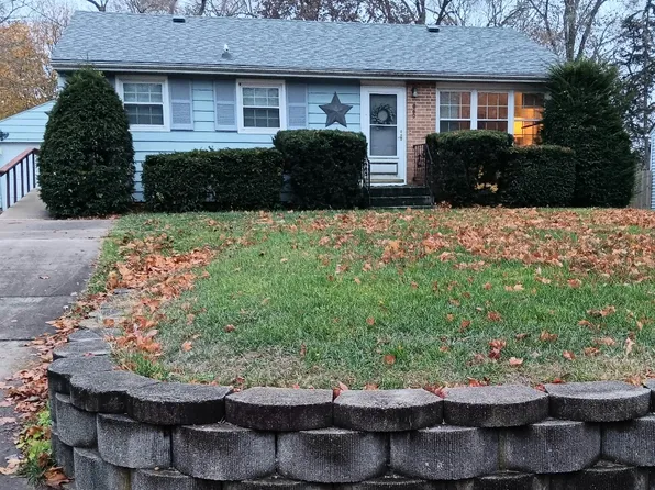 860 Franklin Grove Rd, Dixon, IL 61021