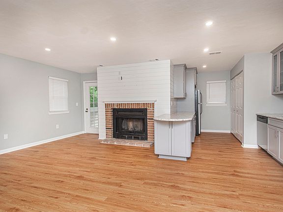3rd image of 206 Chowning Pl Unit 206