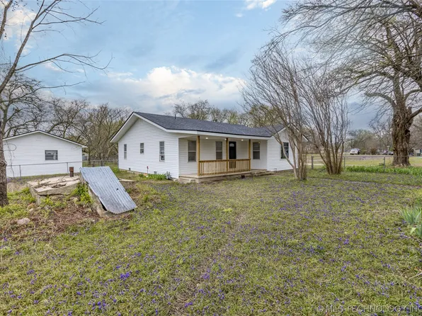 206 Earl Phelps St, Caddo, OK 74729