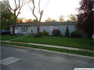 20 Glen Rd, Howell, NJ 07731