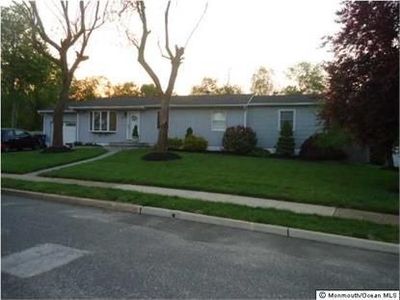 20 Glen Rd, Howell, NJ, 07731