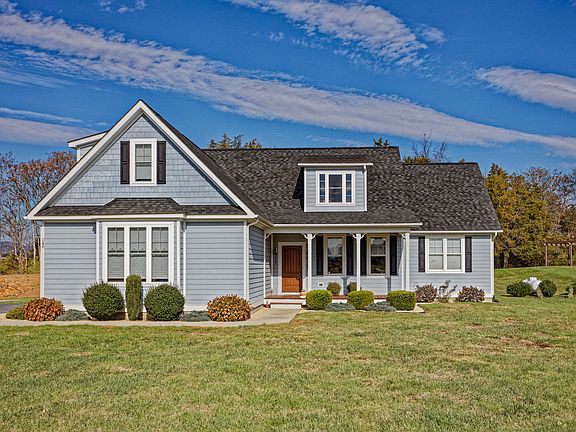 2nd image of 240 Lilly Bell Dr