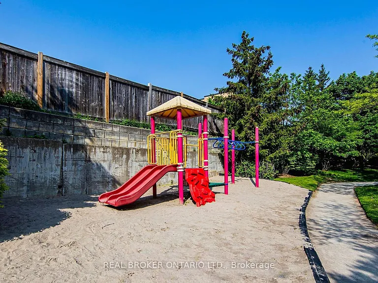 1720 Eglinton Ave E #601 — Photo 19
