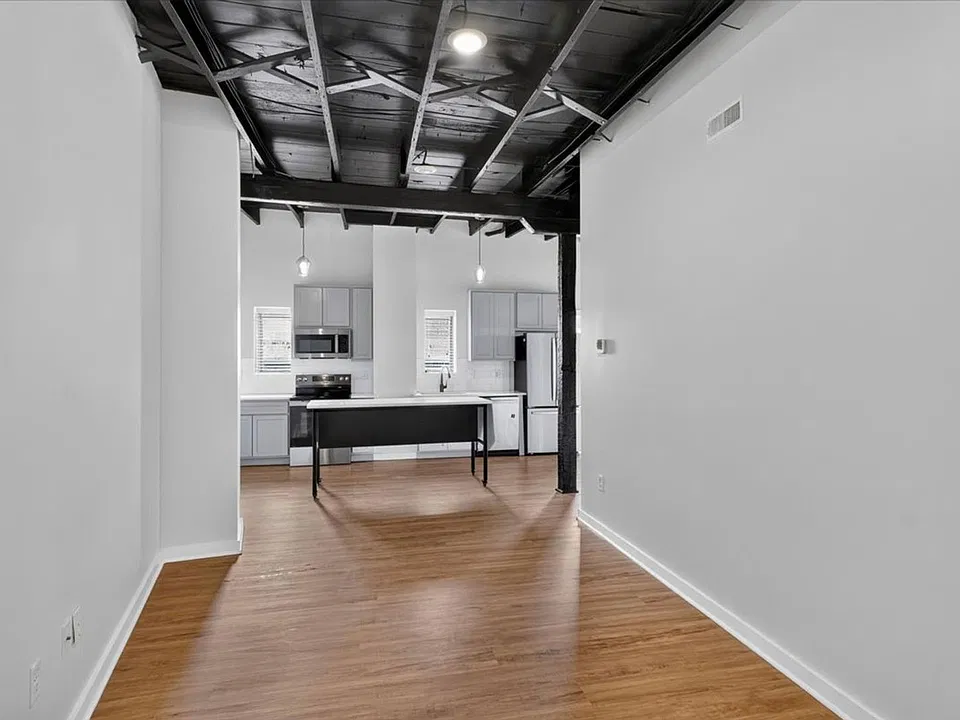 1613 Tower Grove Ave #2E