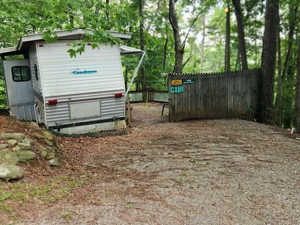 146 7th St, Ellijay, GA 30540