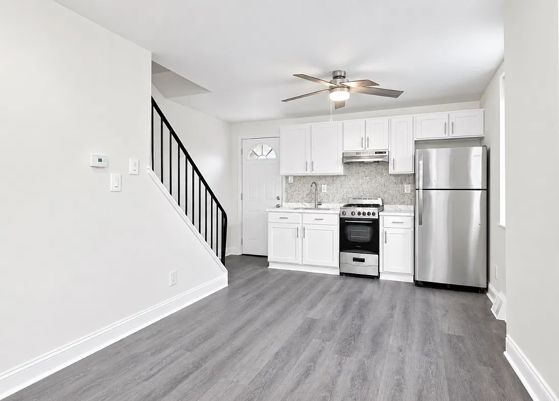 2 bed, 784 sqft, $1,500 — Photo 2
