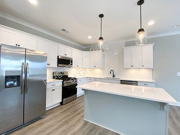3rd image of 148 Lilia Hill Cir