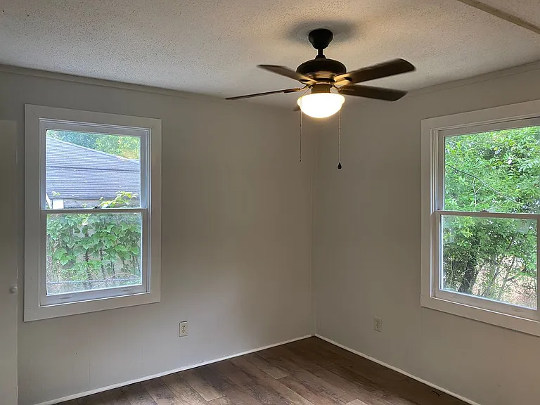 145 Aster Cir — Photo 11