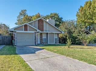 11027 Shadowfield Dr, Houston, TX 77064