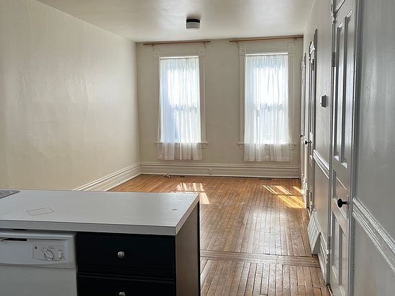 5th image of 3455 N Hoyne Ave APT 1R