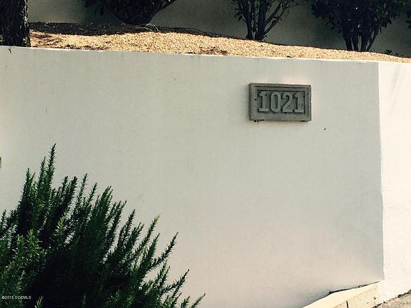 2nd image of 1021 W Mariposa Hills Dr