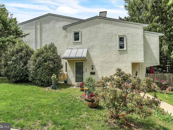 279 W Chelsea Cir, Newtown Square, PA 19073