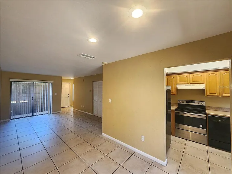 702 SW 70th Ter #B — Photo 13